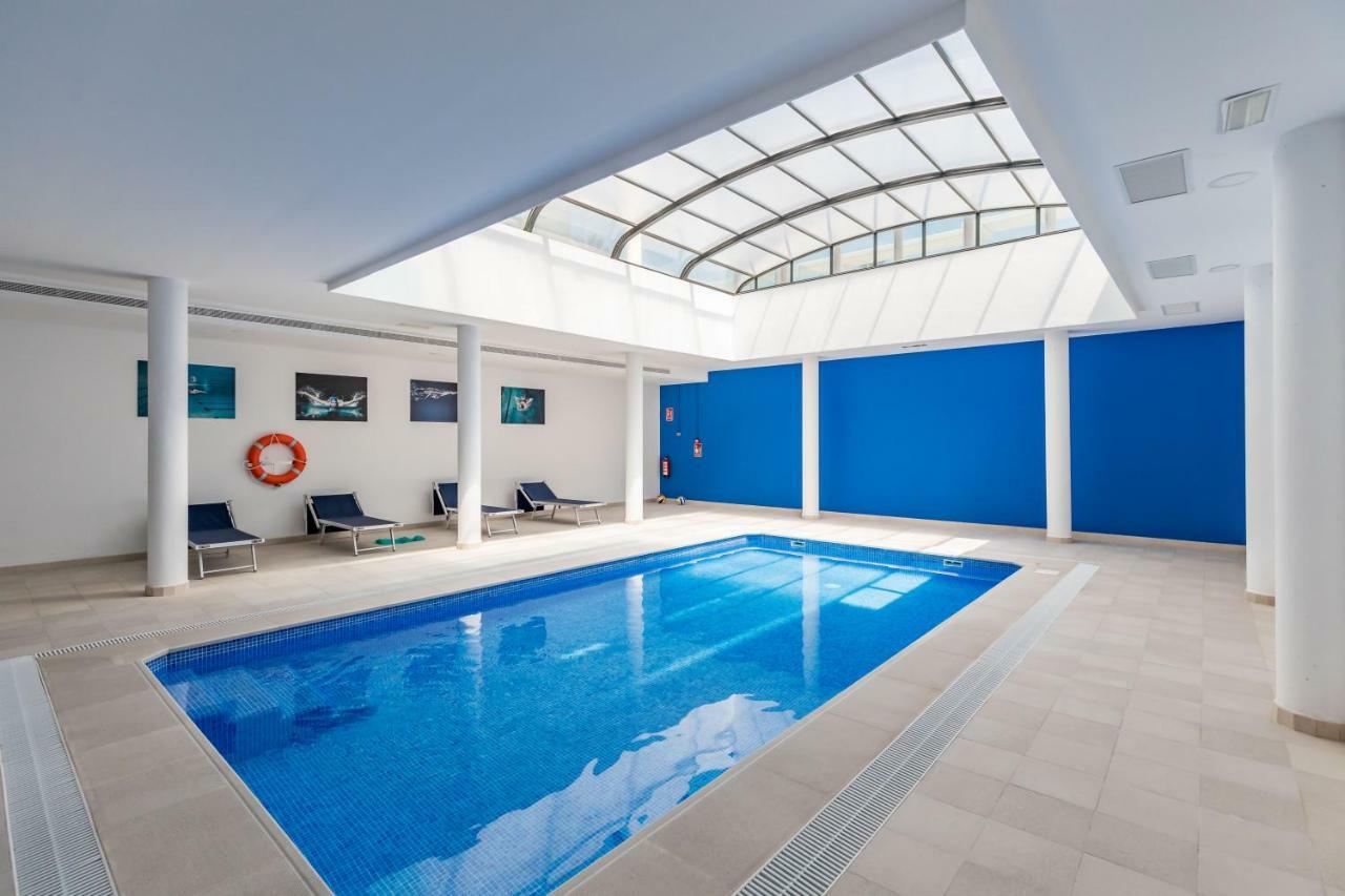 Luxury Beach Front Apartment With Pool Valensiya Dış mekan fotoğraf
