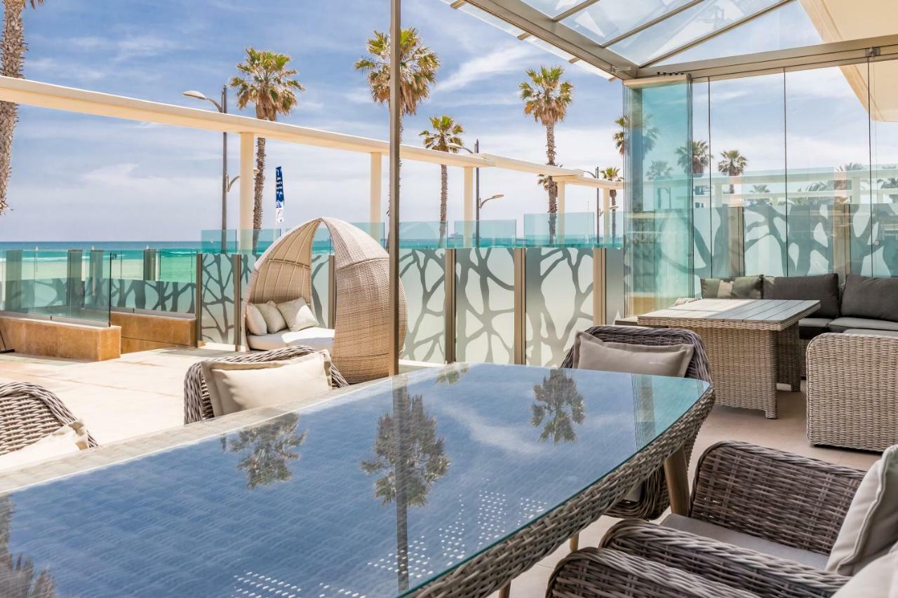 Luxury Beach Front Apartment With Pool Valensiya Dış mekan fotoğraf