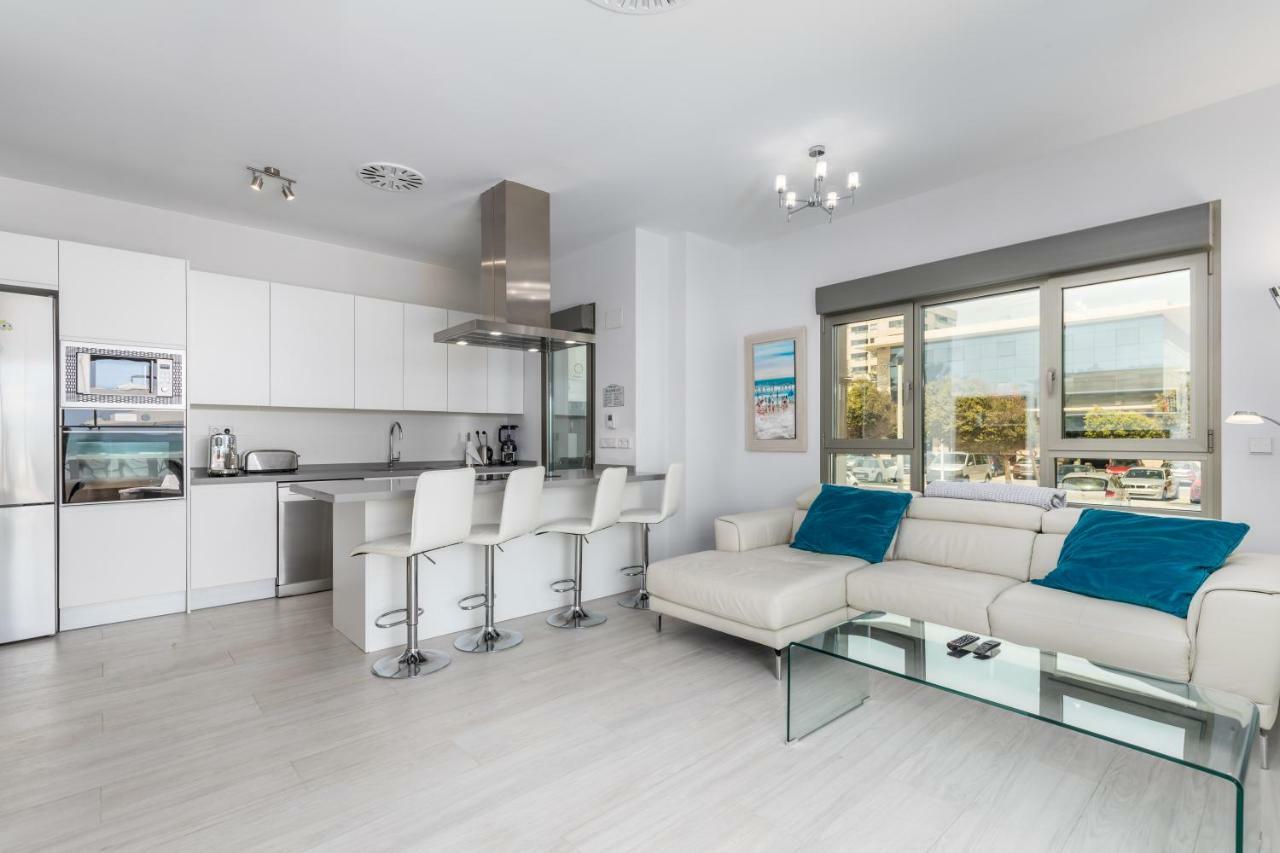 Luxury Beach Front Apartment With Pool Valensiya Dış mekan fotoğraf