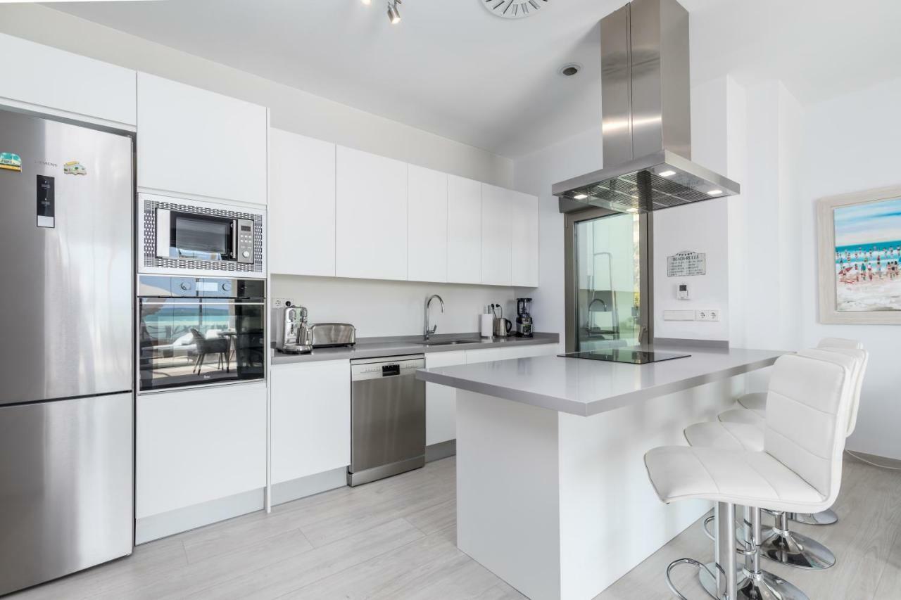 Luxury Beach Front Apartment With Pool Valensiya Dış mekan fotoğraf