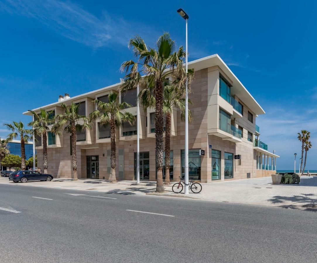 Luxury Beach Front Apartment With Pool Valensiya Dış mekan fotoğraf